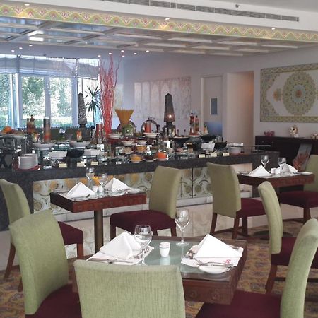 Dushanbe Serena Hotel ภายนอก รูปภาพ