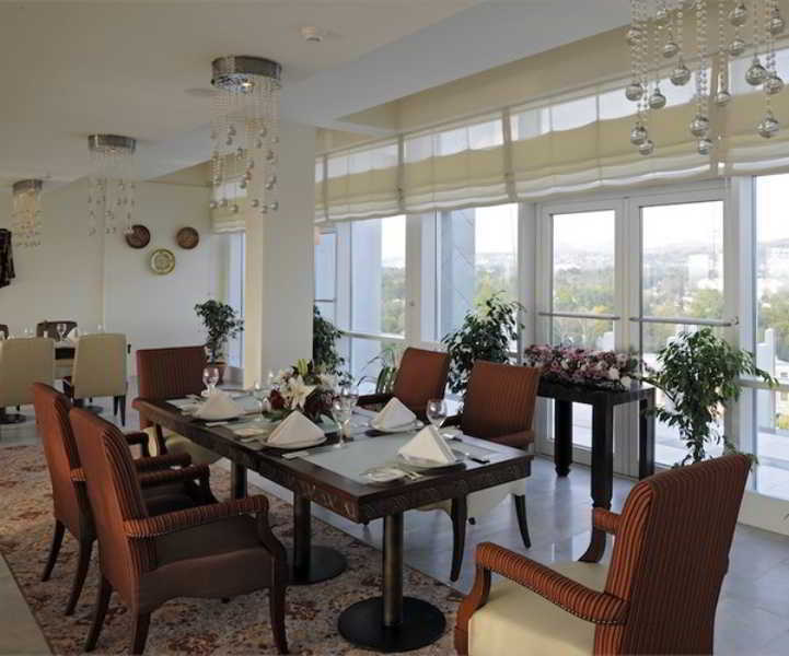 Dushanbe Serena Hotel ภายนอก รูปภาพ