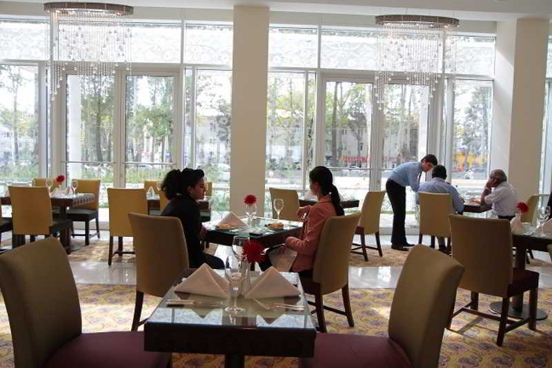 Dushanbe Serena Hotel ภายนอก รูปภาพ