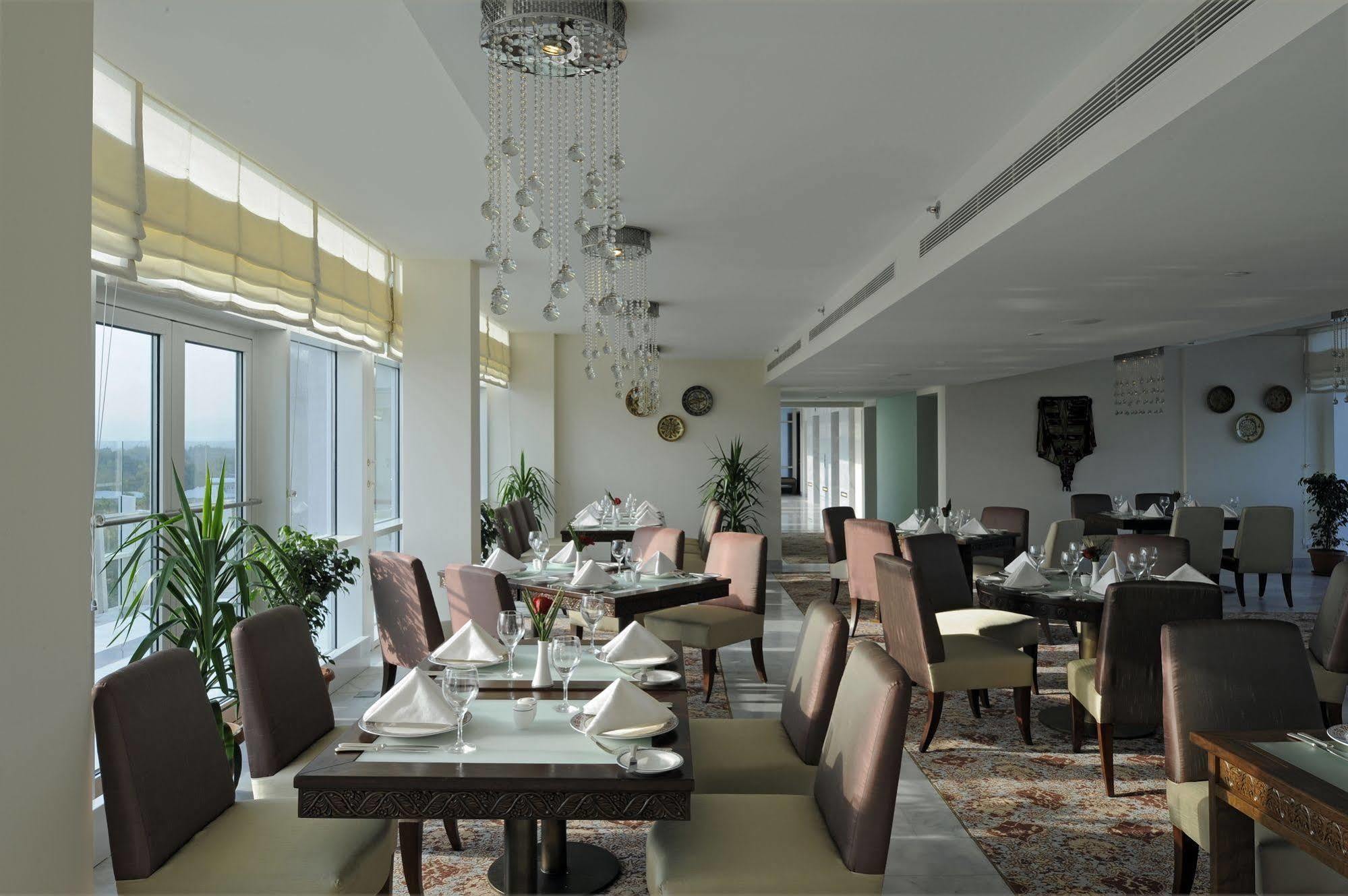 Dushanbe Serena Hotel ร้านอาหาร รูปภาพ