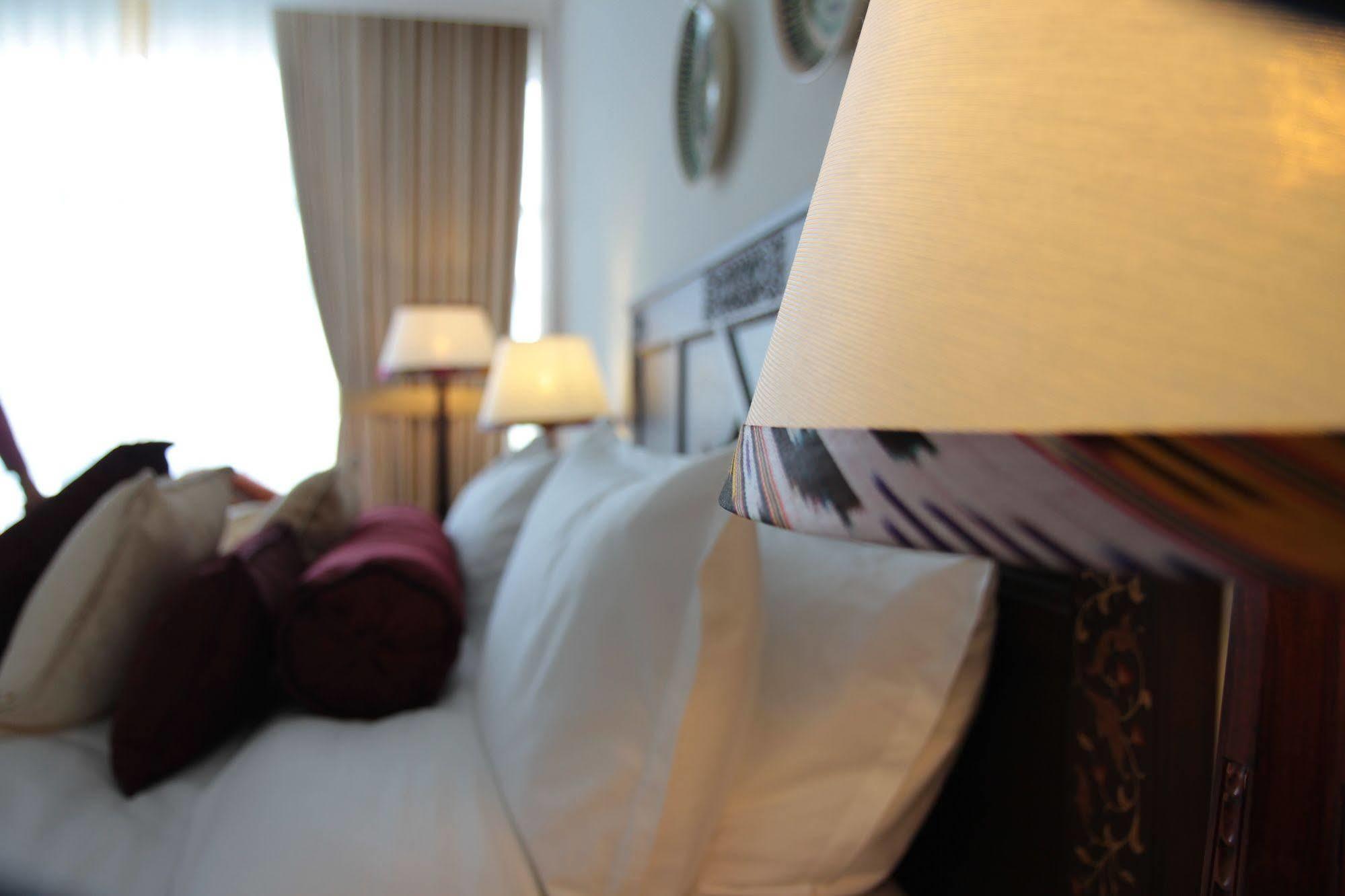 Dushanbe Serena Hotel ภายนอก รูปภาพ
