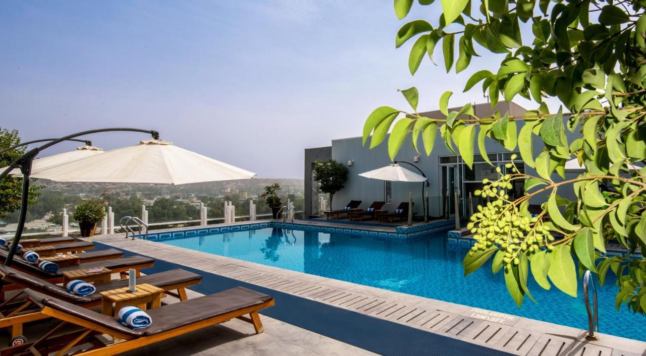 Dushanbe Serena Hotel ภายนอก รูปภาพ